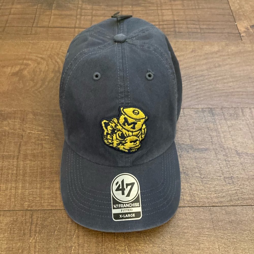 47 NWT Navy Michigan Wolverines Baseball Cap Embroidered Vault Mascot